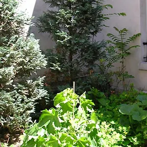 https://des-pavillons.fr-paris.fr